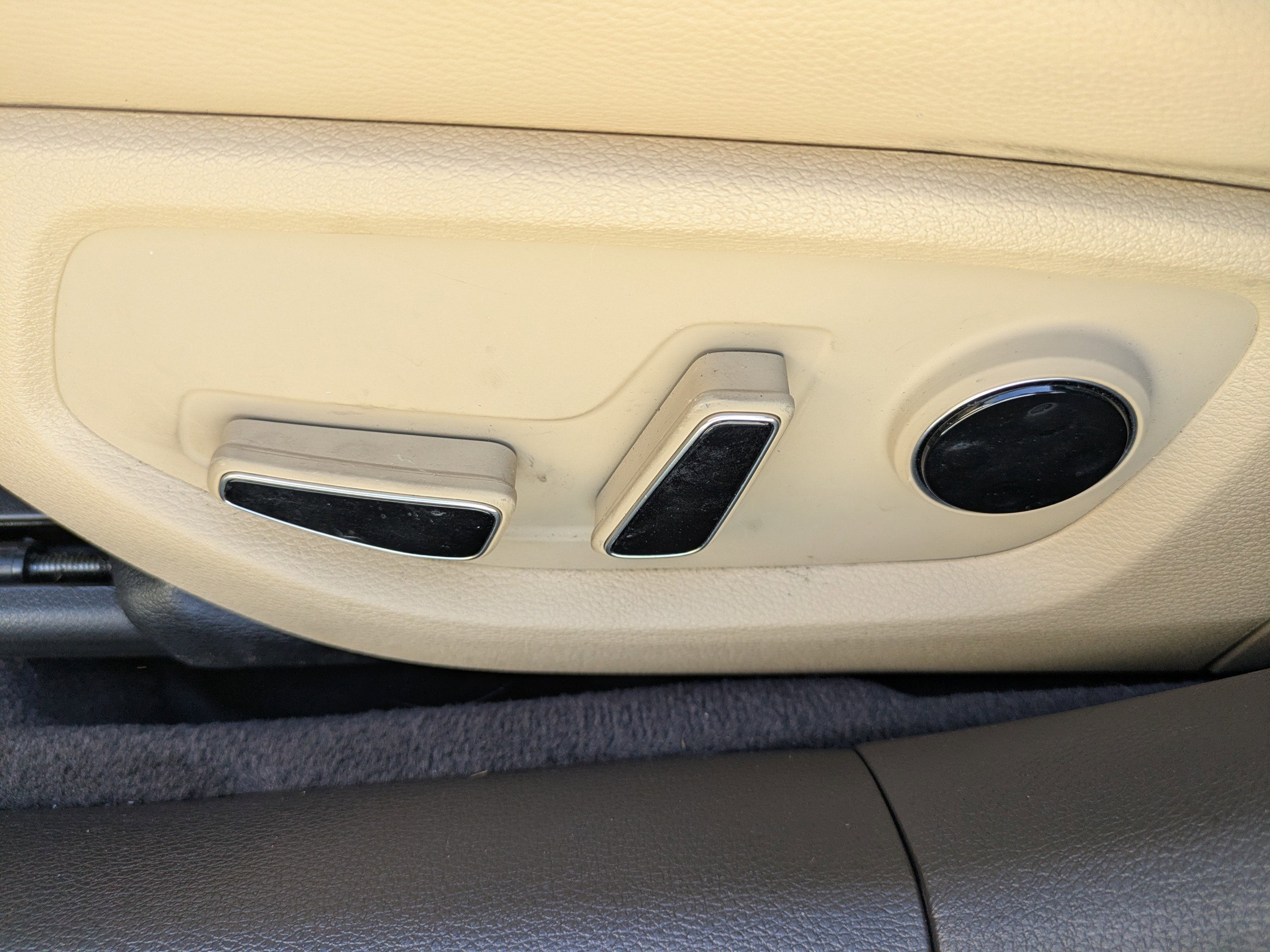 Used 2019 Genesis G80 3.8 image 18