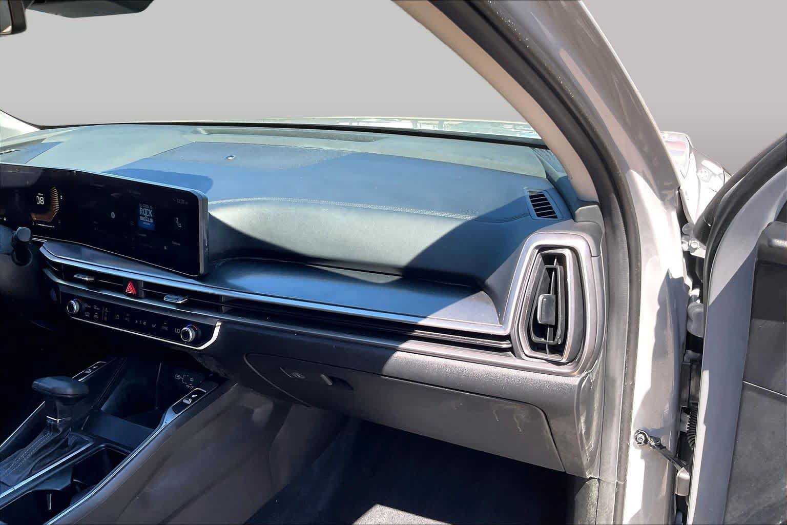 Used 2025 Kia Sorento S w/ Panoramic Sunroof Package FWD image 18