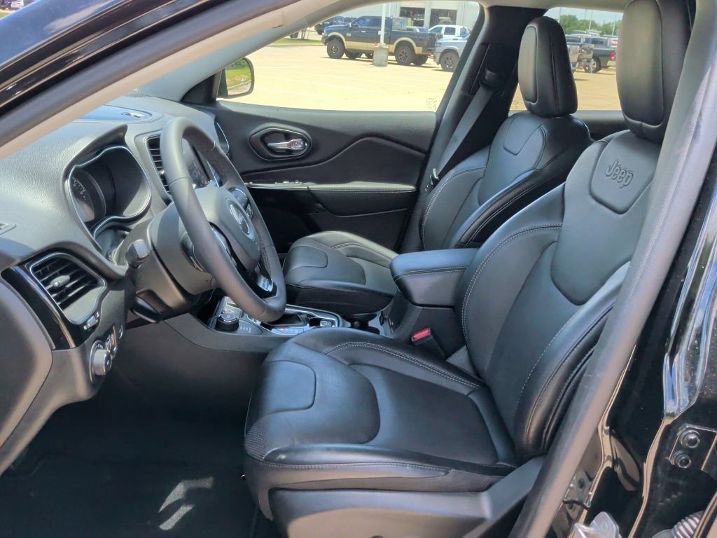 Used 2023 Jeep Cherokee Altitude Lux AWD/4WD image 12