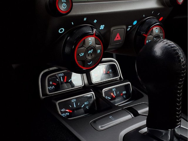 Used 2014 Chevrolet Camaro SS RWD image 15