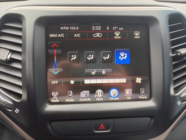 Used 2017 Jeep Cherokee Latitude w/ Cold Weather Group image 13