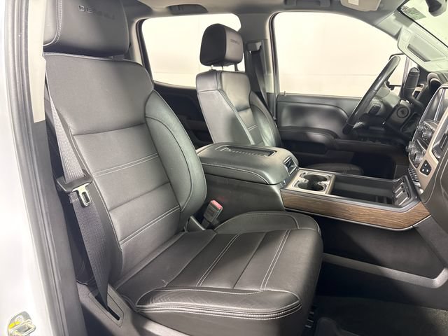 Used 2018 GMC Sierra 2500 Denali w/ Duramax Plus Package AWD/4WD image 14