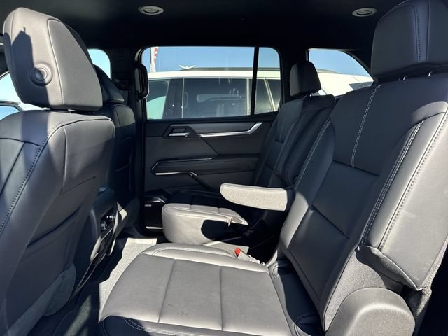 New 2026 GMC Acadia Elevation w/ Elevation Premium Package AWD/4WD image 11