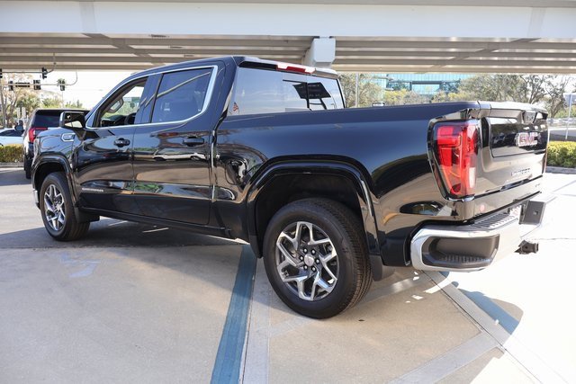 New 2025 GMC Sierra 1500 SLE w/ Preferred Package image 4