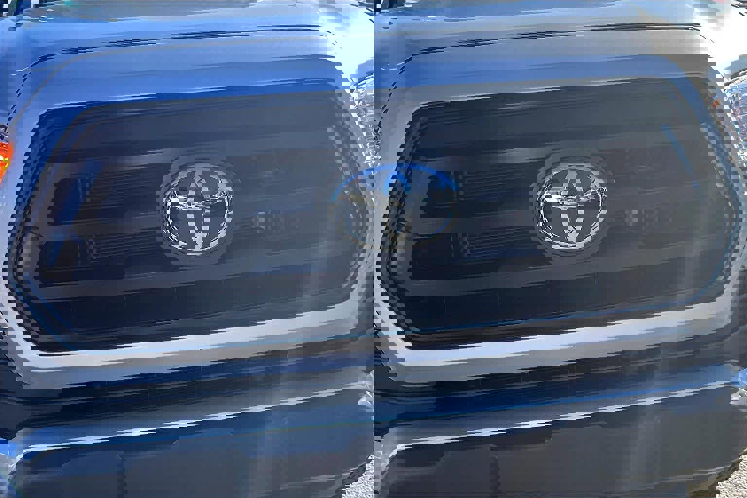 Used 2023 Toyota Tacoma SR image 29