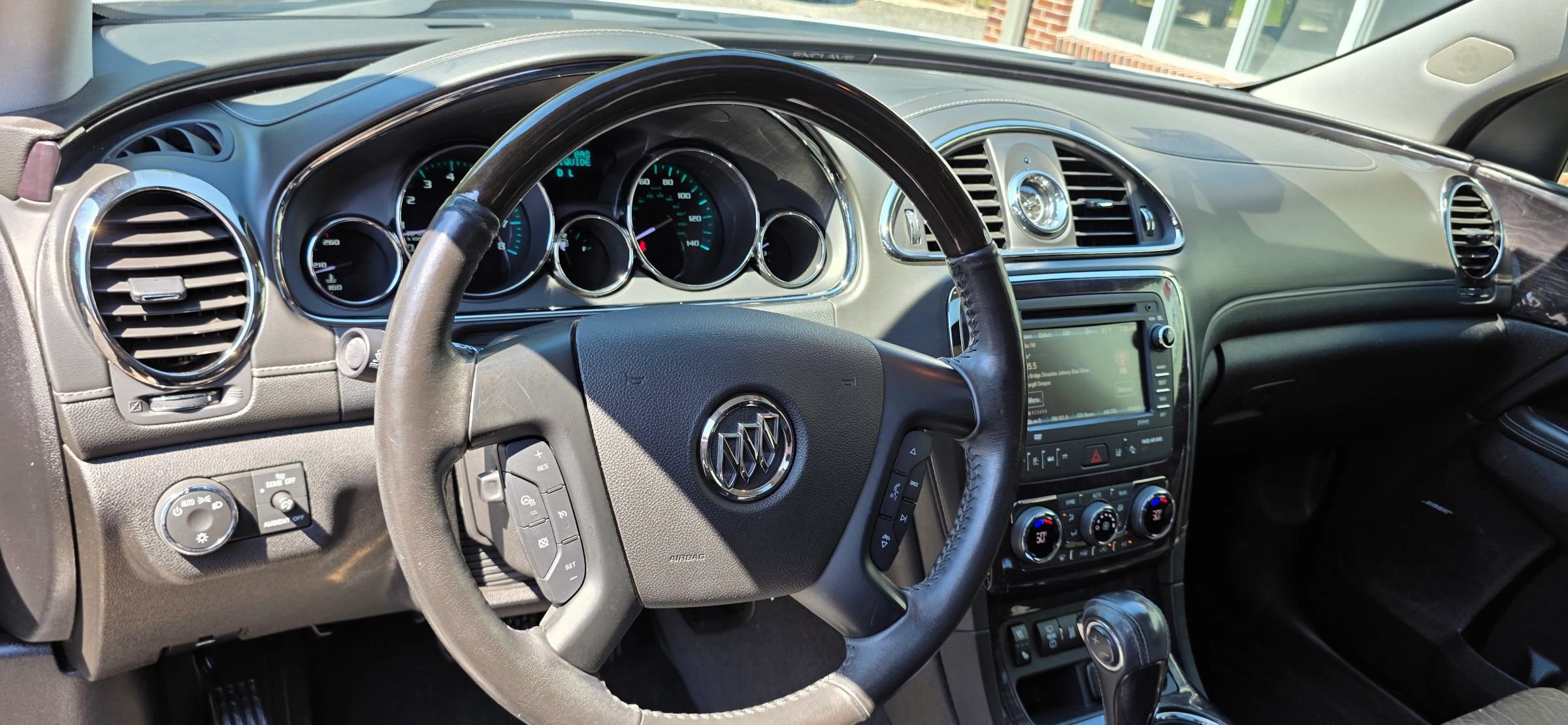 Used 2016 Buick Enclave Premium w/ Experience Buick Package FWD image 12