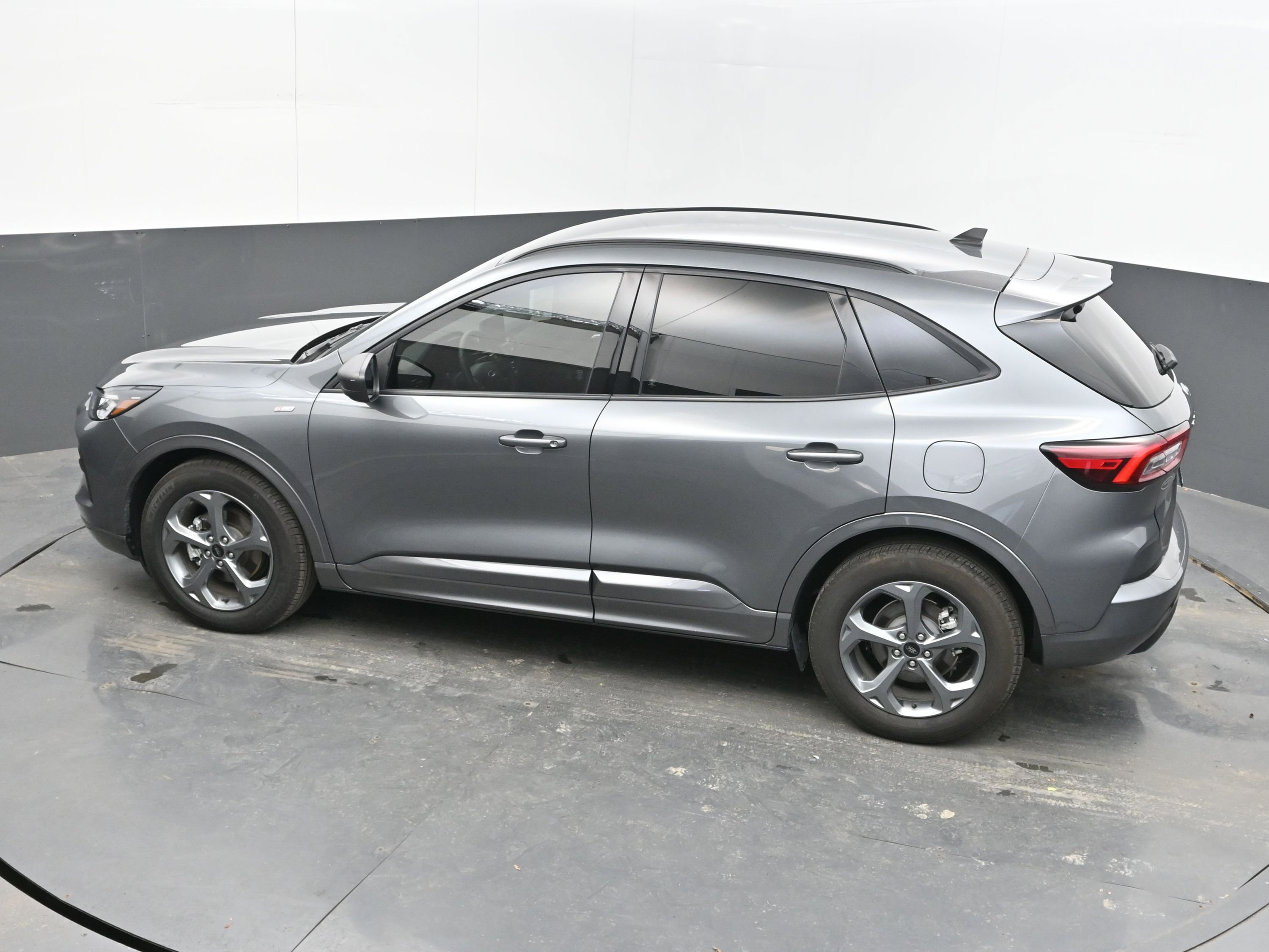 Used 2024 Ford Escape ST-Line w/ Equipment Group 301A image 35