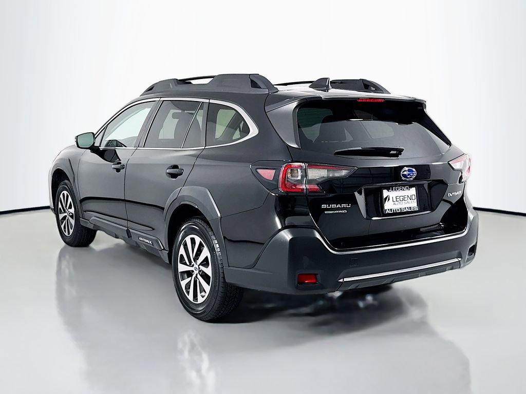 Used 2023 Subaru Outback Premium image 8