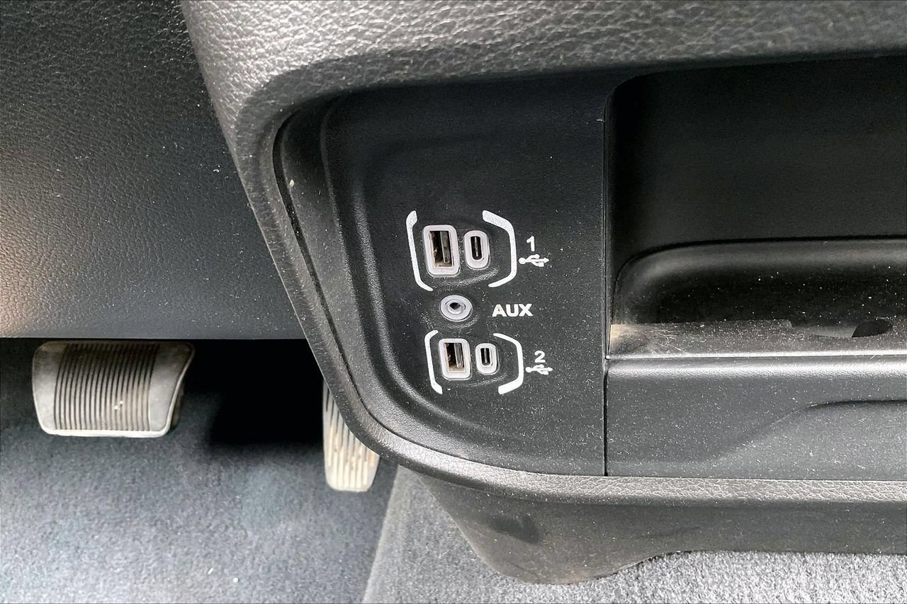 Used 2025 RAM 2500 Big Horn AWD/4WD image 17