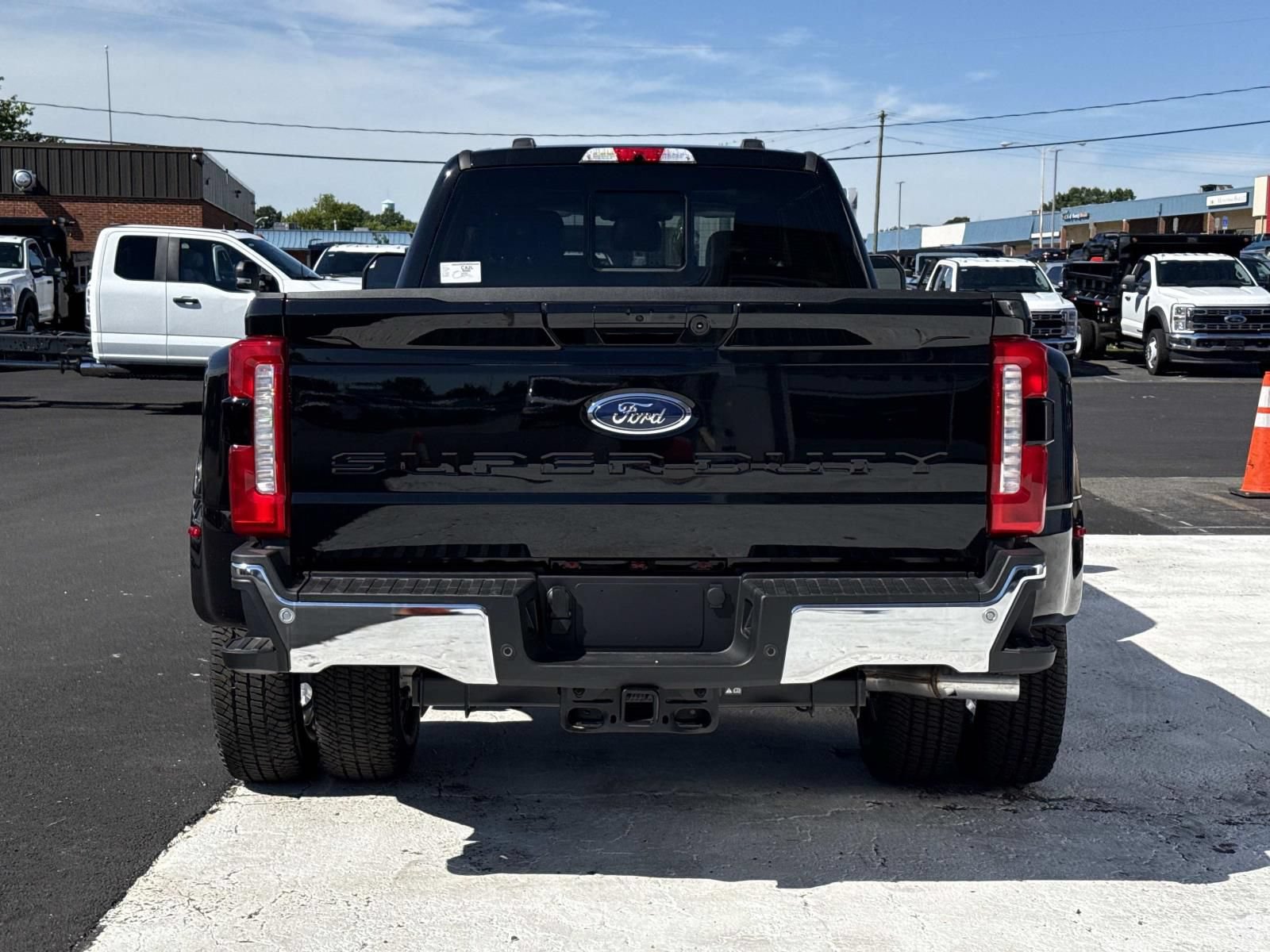 New 2026 Ford F350 Lariat w/ Lariat Ultimate Package AWD/4WD image 4