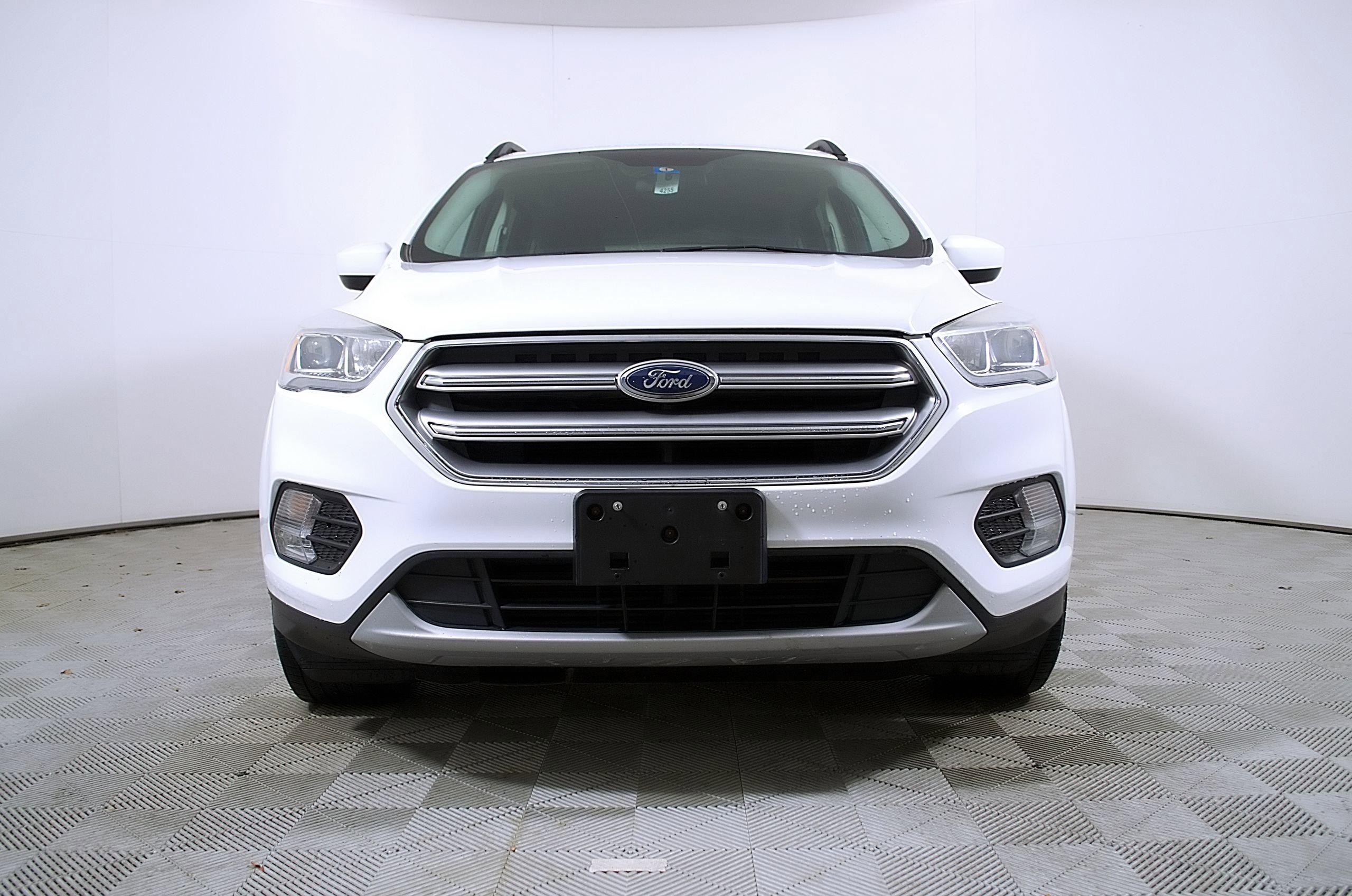 Used 2017 Ford Escape SE w/ Equipment Group 201A FWD image 5