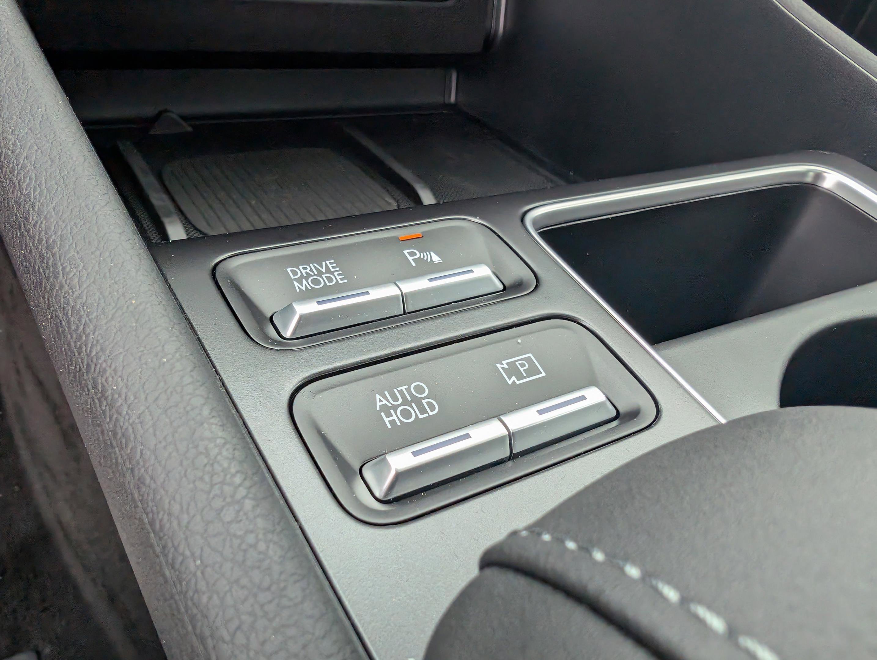 New 2025 Hyundai Sonata Limited image 32