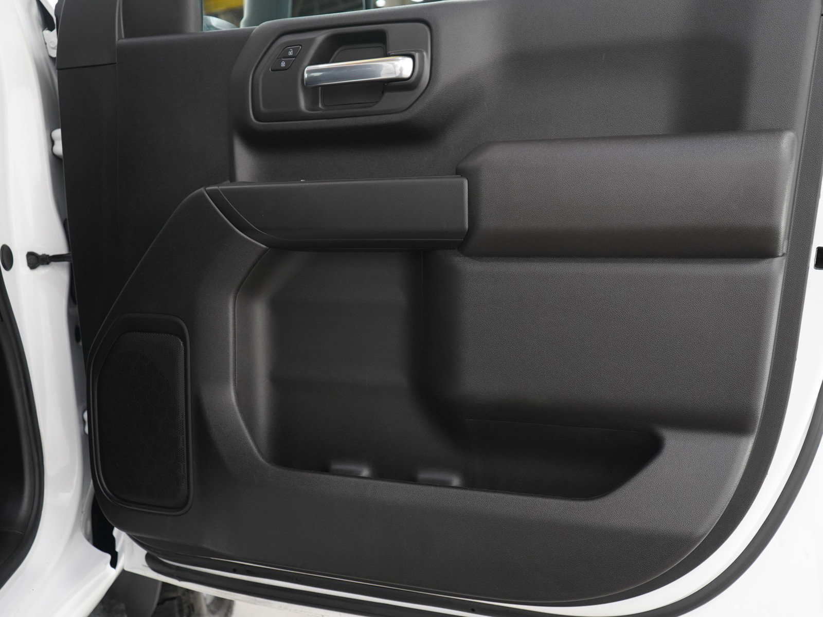 Used 2024 Chevrolet Silverado 2500 Custom w/ Custom Value Package image 11