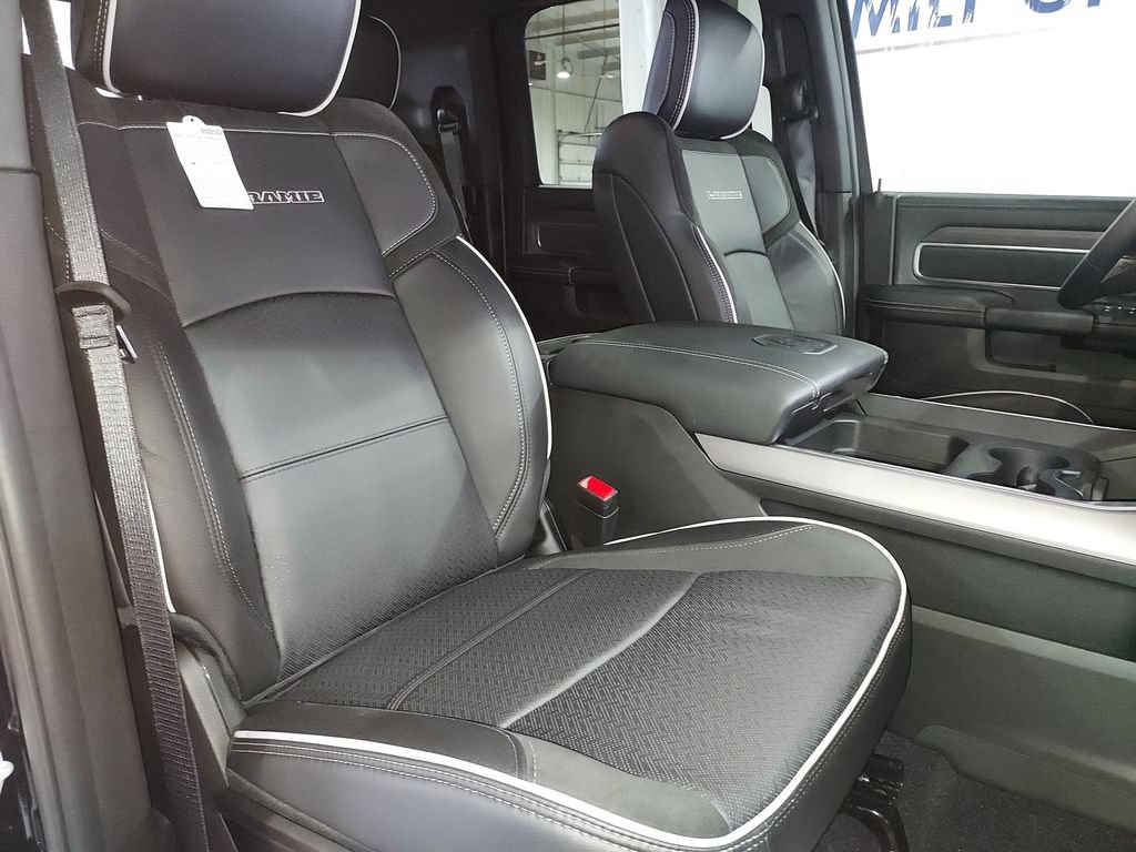 New 2026 RAM 3500 Laramie AWD/4WD image 30