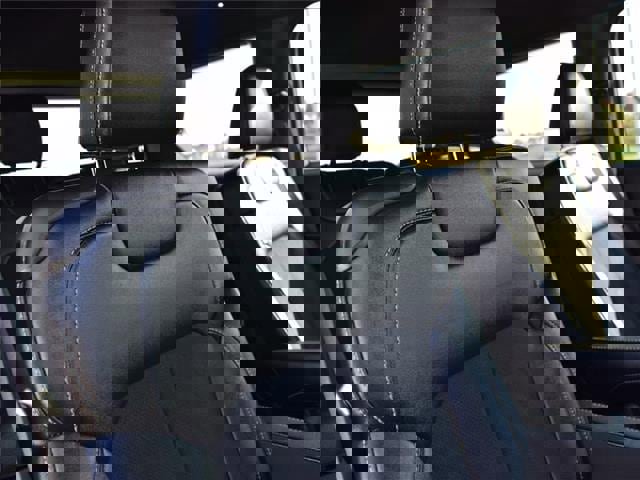 Used 2023 Jeep Grand Cherokee L Laredo image 34