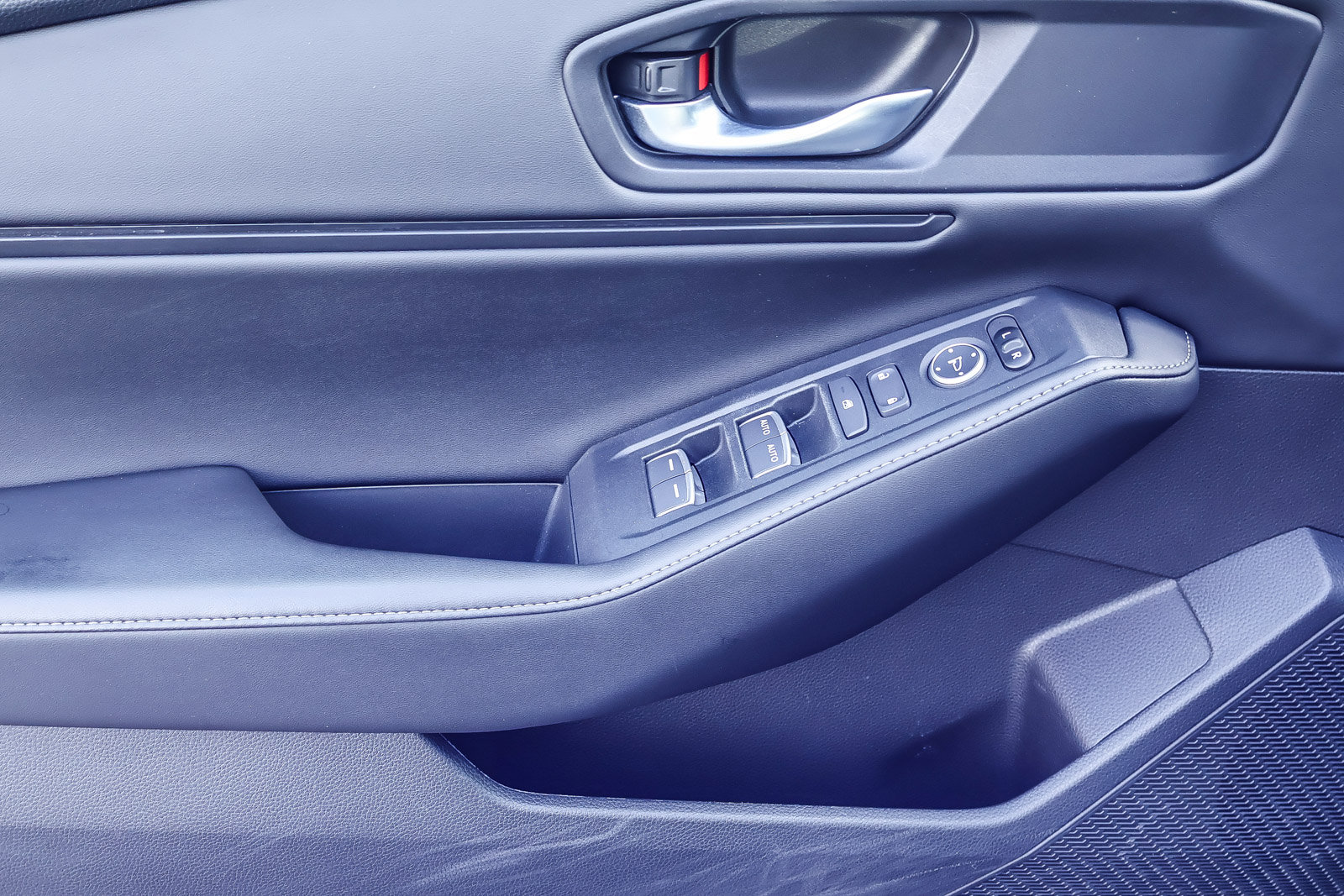Used 2025 Honda Accord Sport image 11