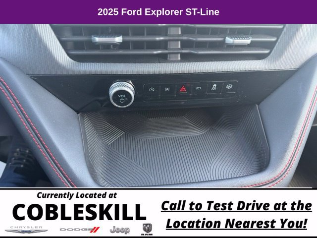Used 2025 Ford Explorer ST-Line AWD/4WD image 21