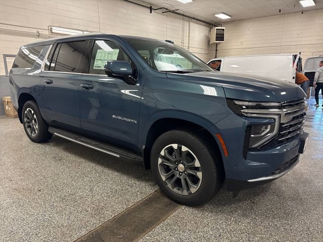 New 2026 Chevrolet Suburban LT w/ Comfort Package image 7