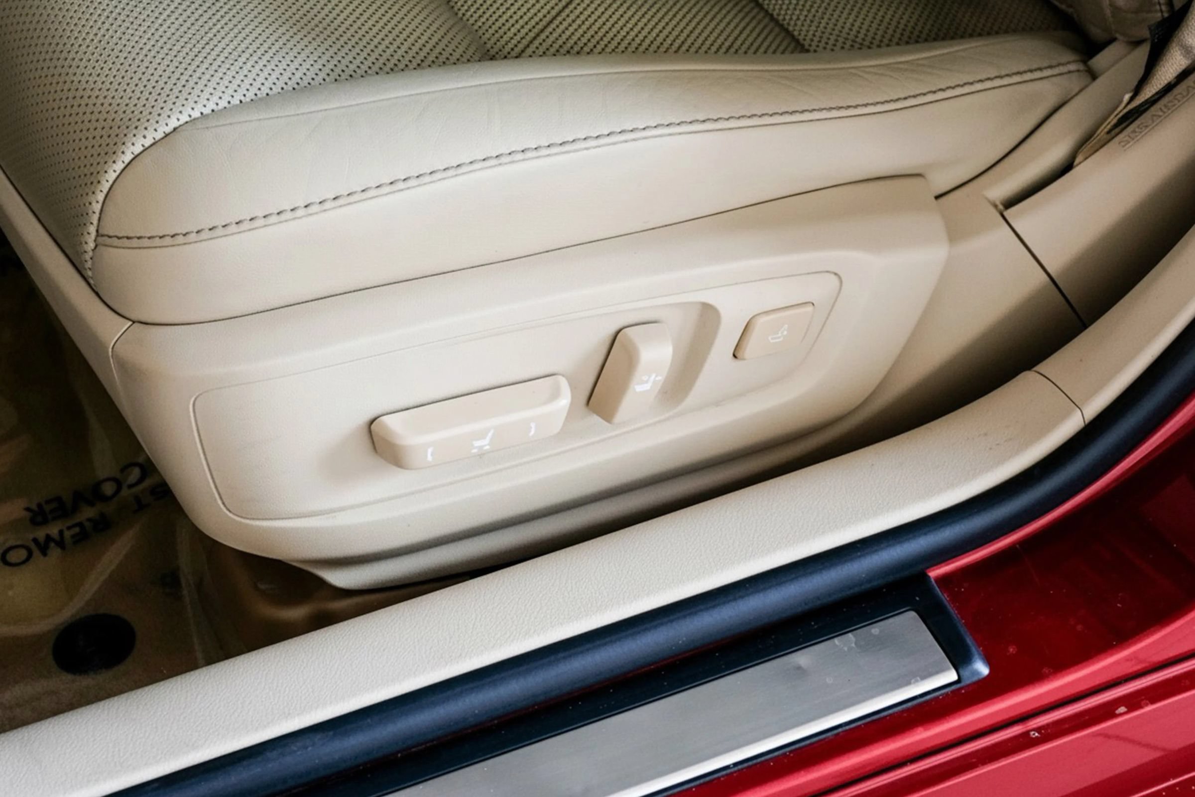Used 2014 Lexus ES 300h w/ Luxury Package w/Bamboo Trim FWD image 37