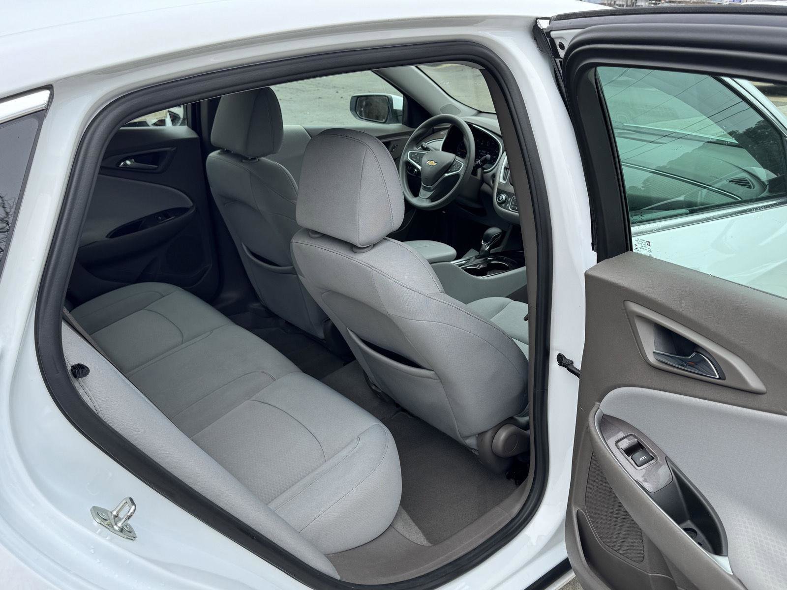 Used 2022 Chevrolet Malibu LT image 12