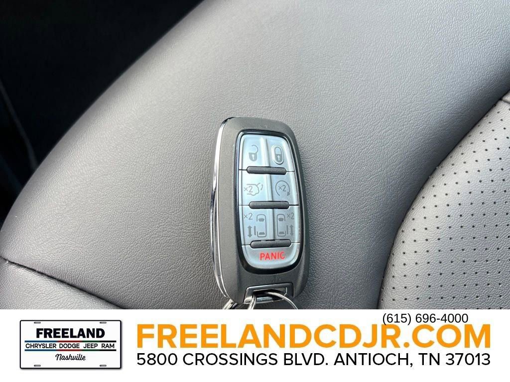 New 2026 Chrysler Voyager LX image 28