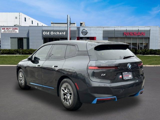 Used 2023 BMW iX xDrive50 w/ Ultimate Package 2 image 6