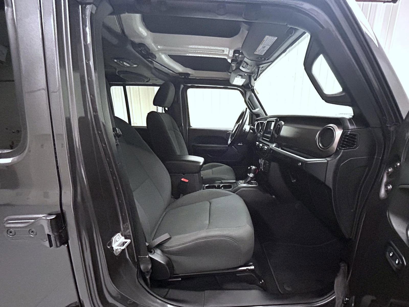 Used 2020 Jeep Wrangler Unlimited Sport S AWD/4WD image 15