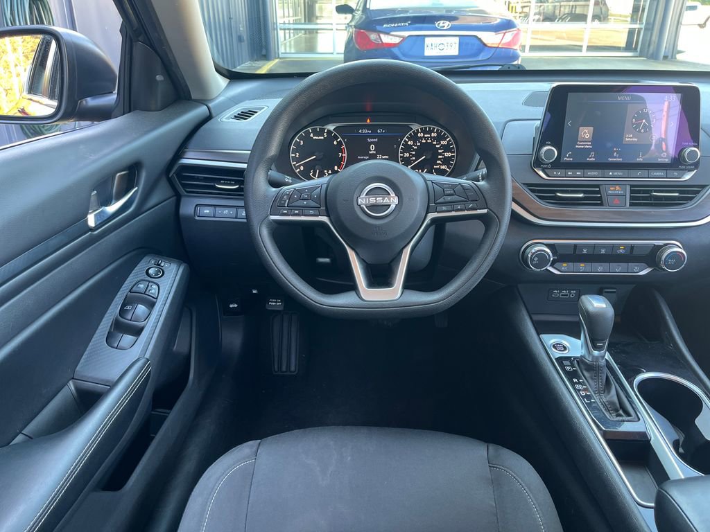 Certified 2024 Nissan Altima 2.5 SV FWD image 16
