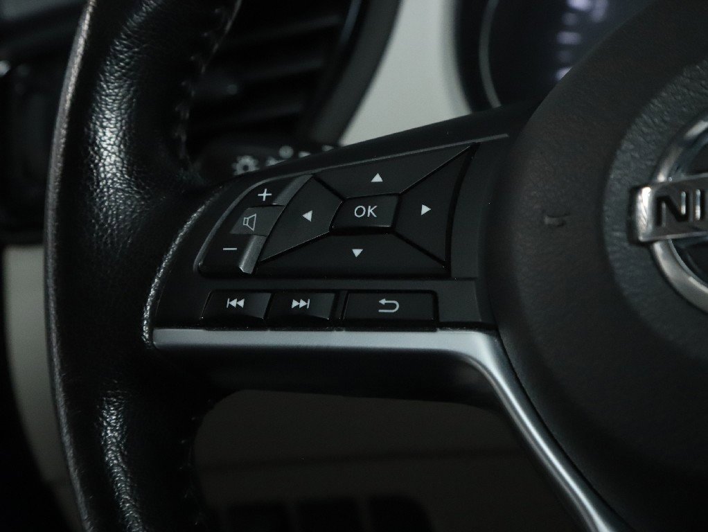 Used 2022 Nissan Rogue Sport SL w/ Premium Package image 23