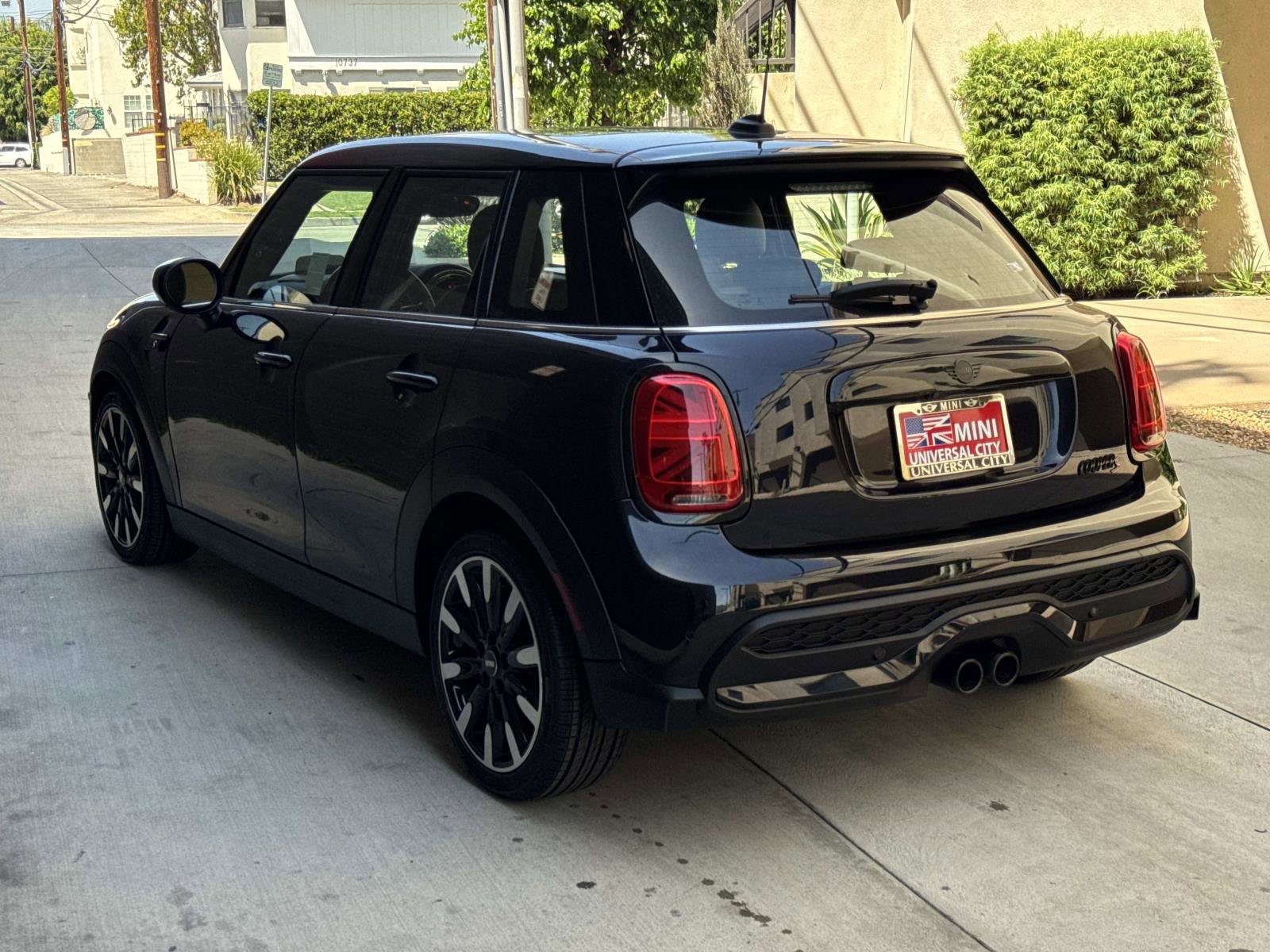 Certified 2023 MINI Cooper S FWD image 3