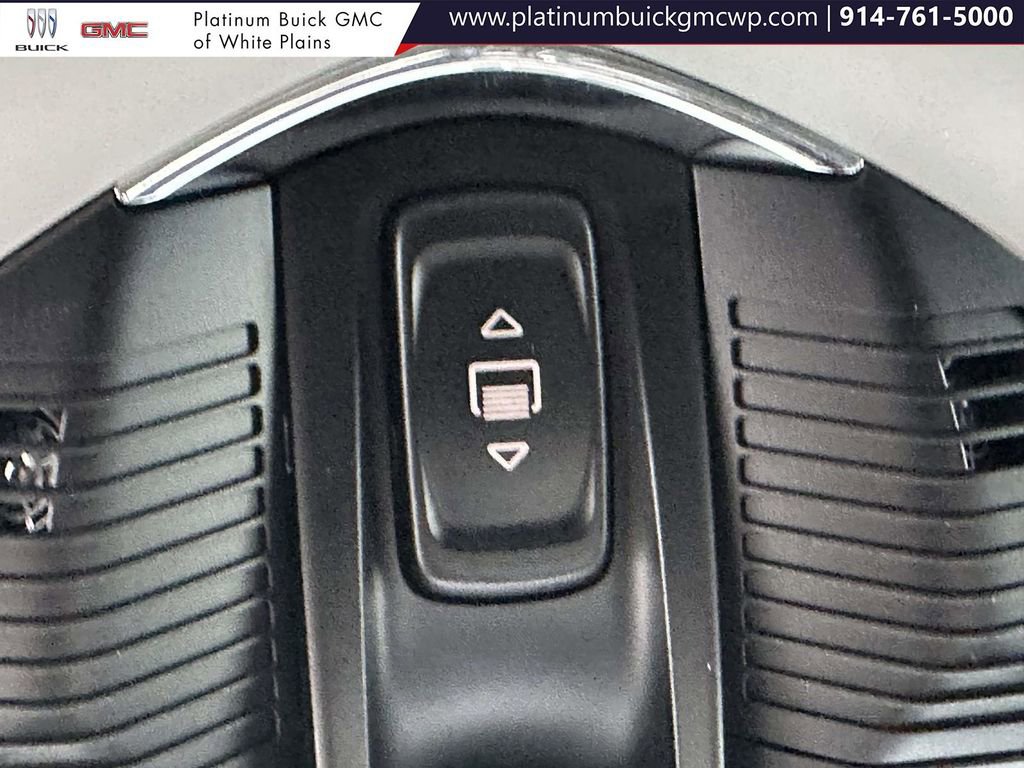 Used 2023 Porsche Macan image 33