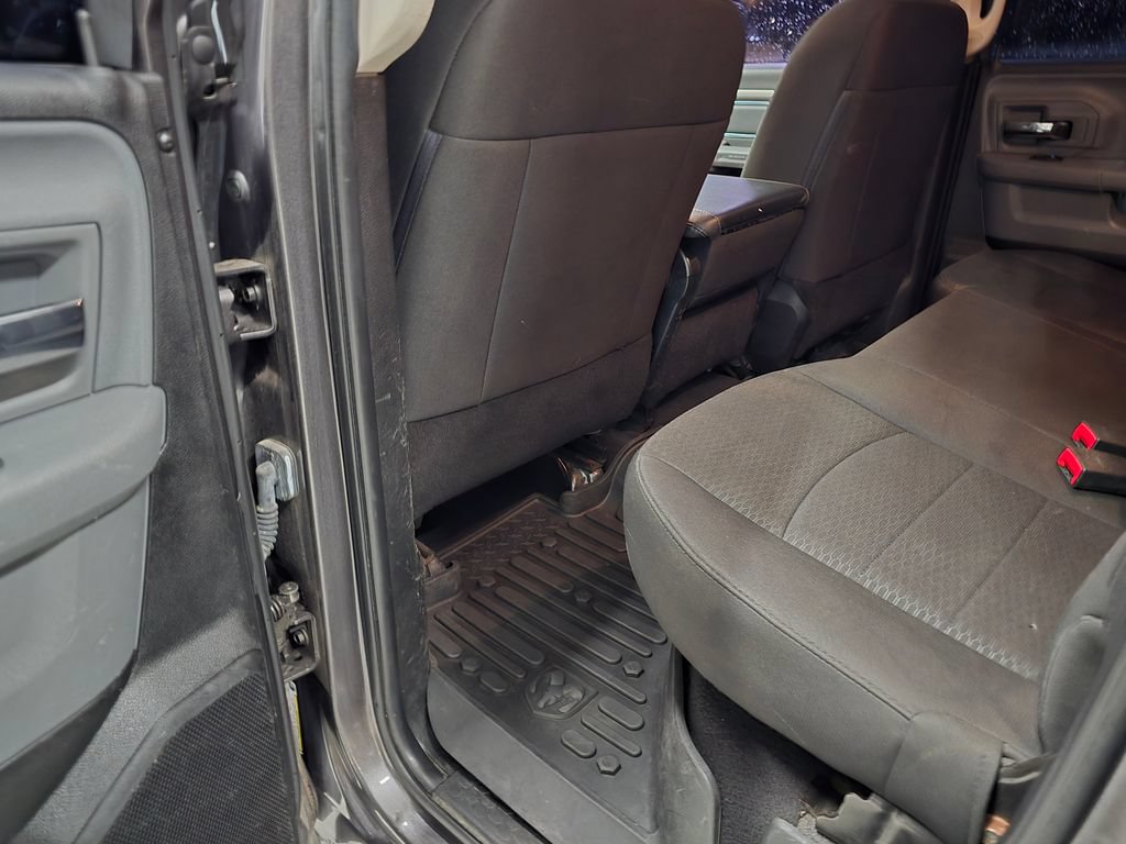 Used 2019 RAM 1500 Warlock AWD/4WD image 31