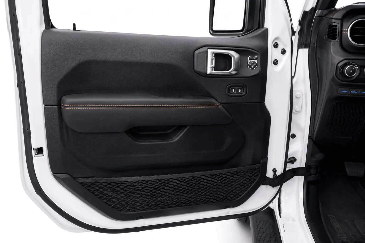 Used 2023 Jeep Wrangler Unlimited Sahara AWD/4WD image 16