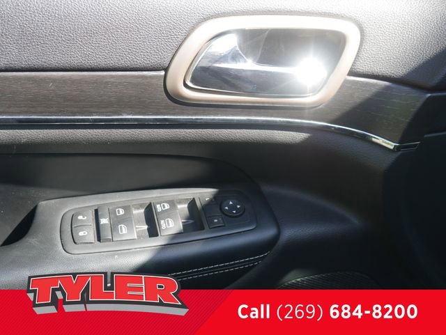 Used 2015 Jeep Grand Cherokee Limited w/ Trailer Tow Group IV AWD/4WD image 21