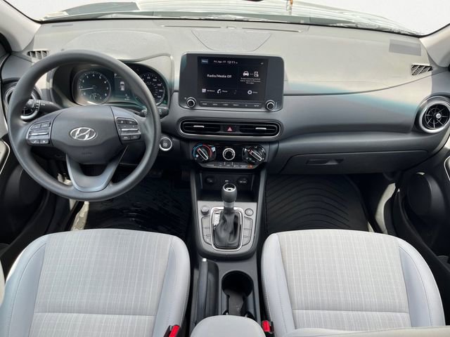 Used 2023 Hyundai Kona SEL w/ Winter Weather Package image 11