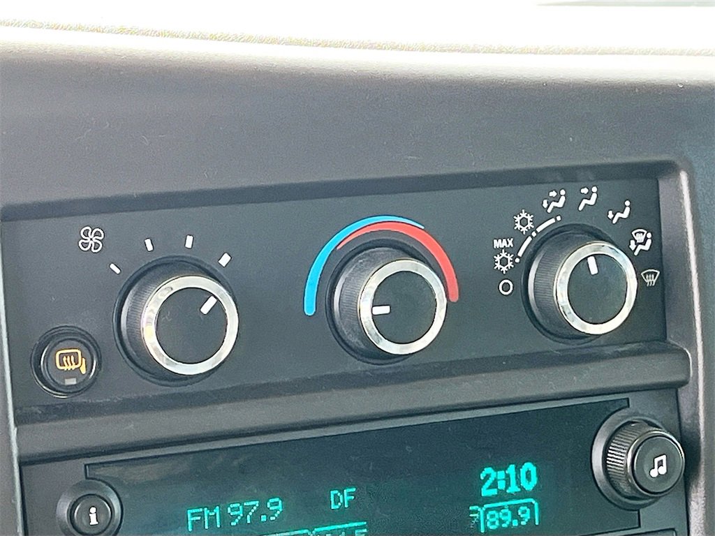 Used 2024 Chevrolet Express 2500 w/ Driver Convenience Package image 15