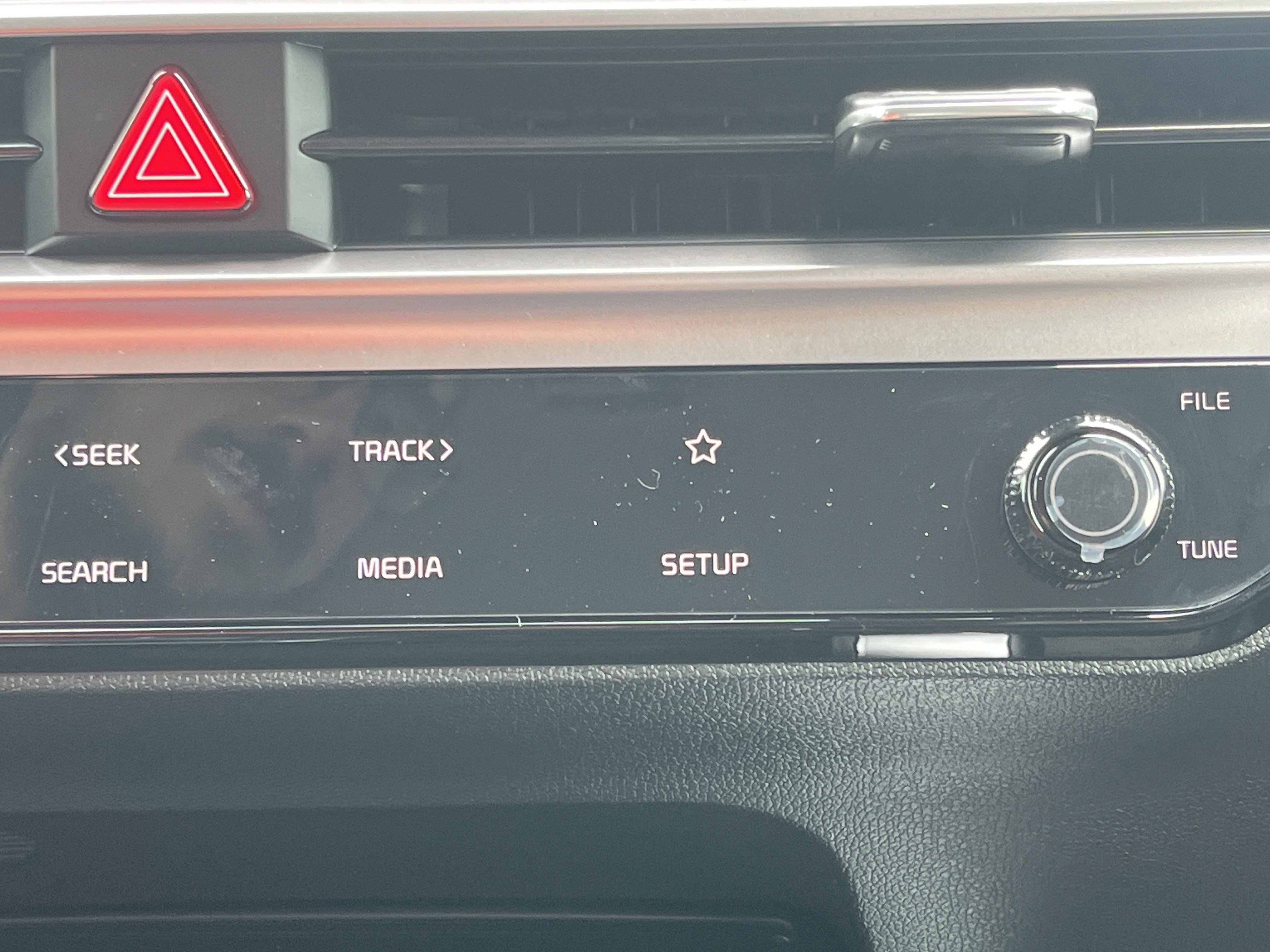 New 2025 Kia Sorento LX image 8