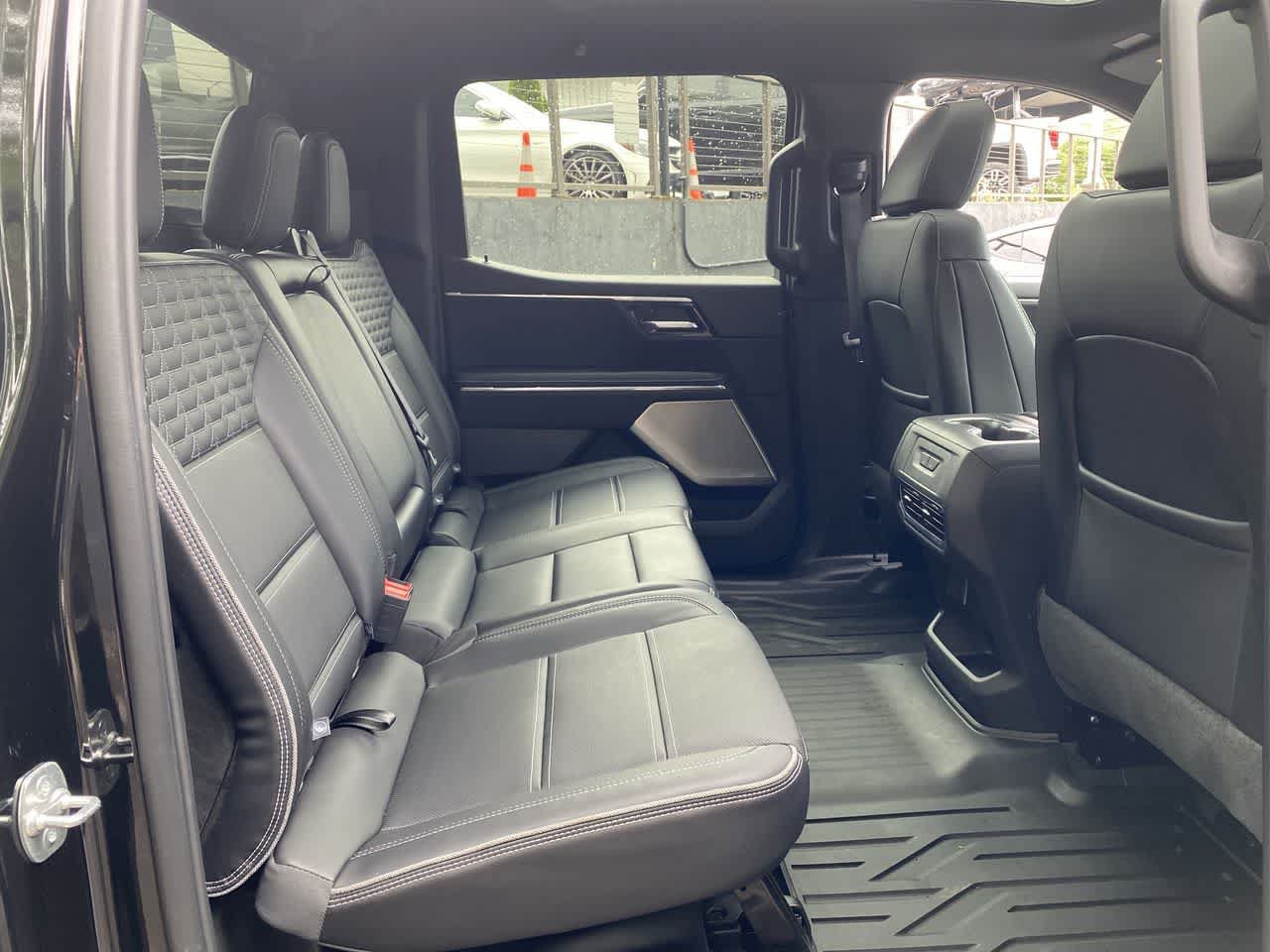 Used 2025 GMC Sierra EV Denali AWD/4WD image 17
