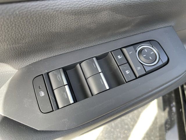 New 2026 Toyota Prius Plug-In Hybrid FWD image 12