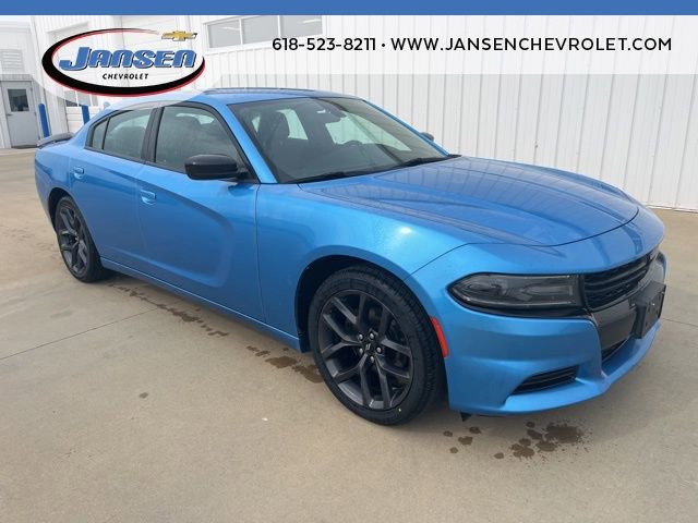 Used 2019 Dodge Charger SXT w/ Blacktop Package image 1