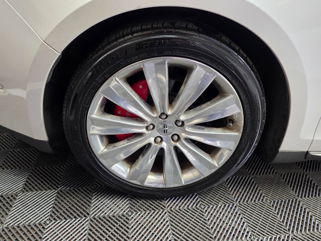 Used 2014 Lincoln MKS AWD w/ Equipment Group 201A image 33