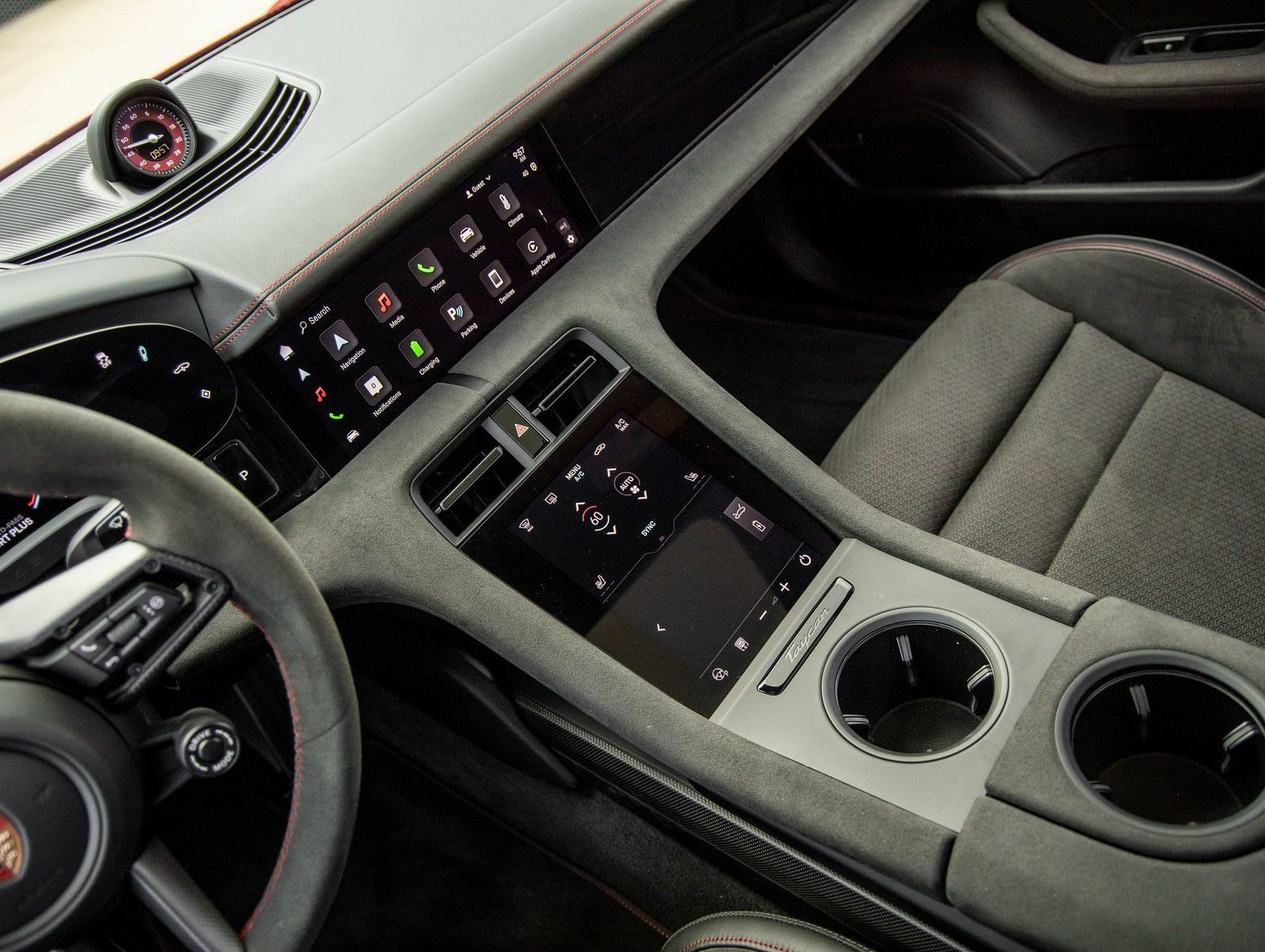 Used 2025 Porsche Taycan GTS image 34