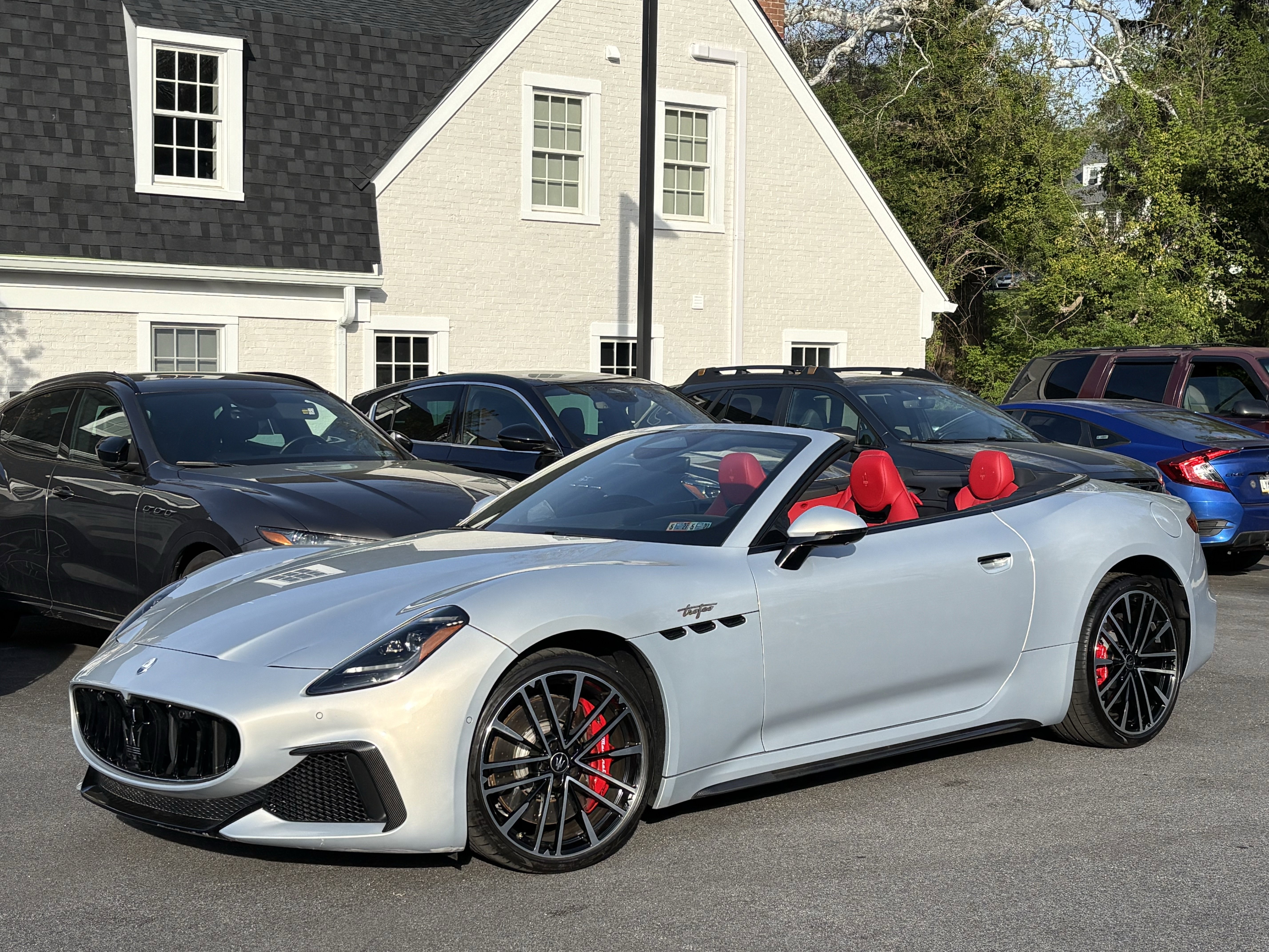 Used 2024 Maserati GranCabrio Trofeo AWD/4WD image 1