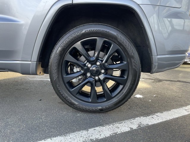 Used 2021 Jeep Grand Cherokee Laredo X image 32