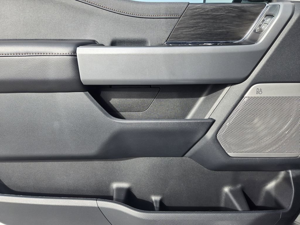 Used 2025 Ford F150 Lariat w/ Equipment Group 501A Mid image 22