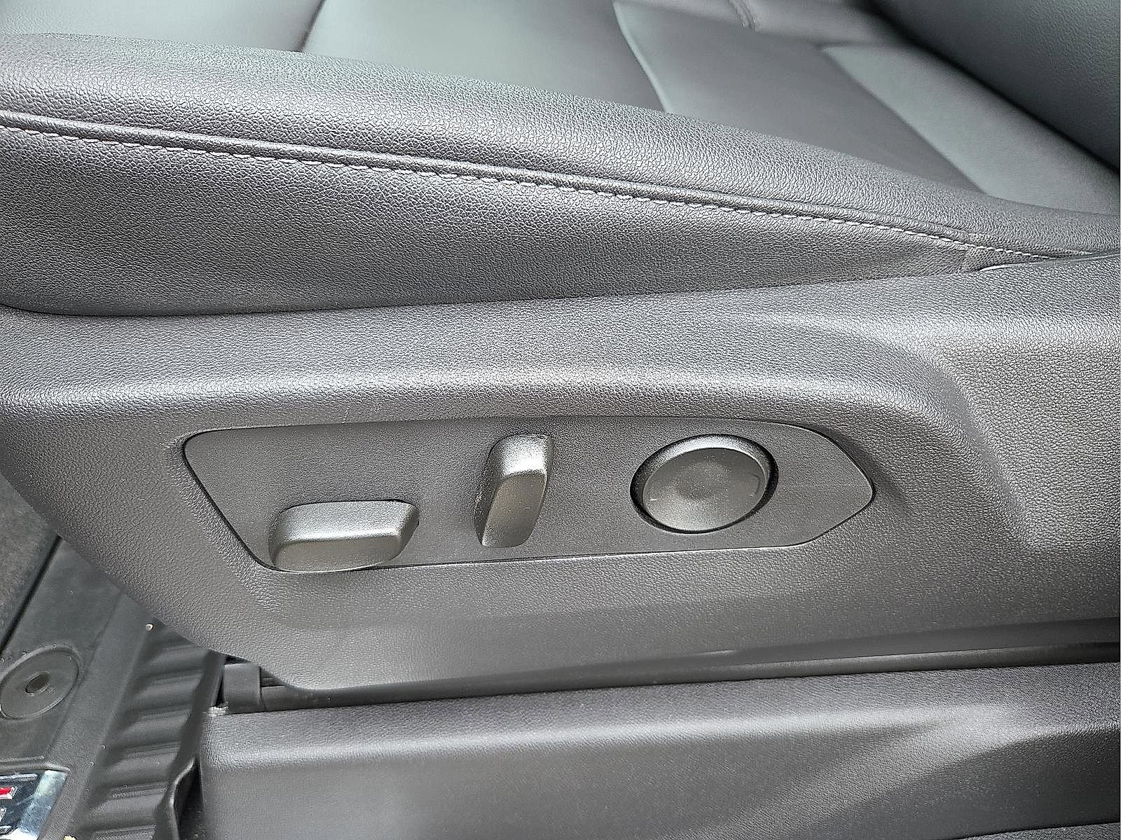 Used 2025 GMC Sierra 1500 Elevation w/ Elevation Premium Package image 14