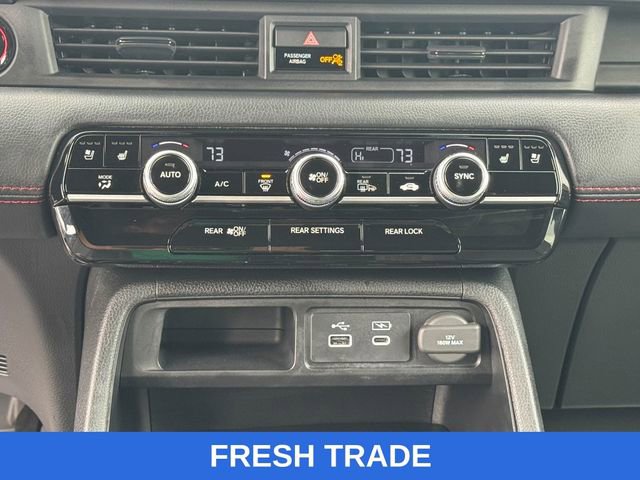 Certified 2025 Honda Pilot Black Edition image 6