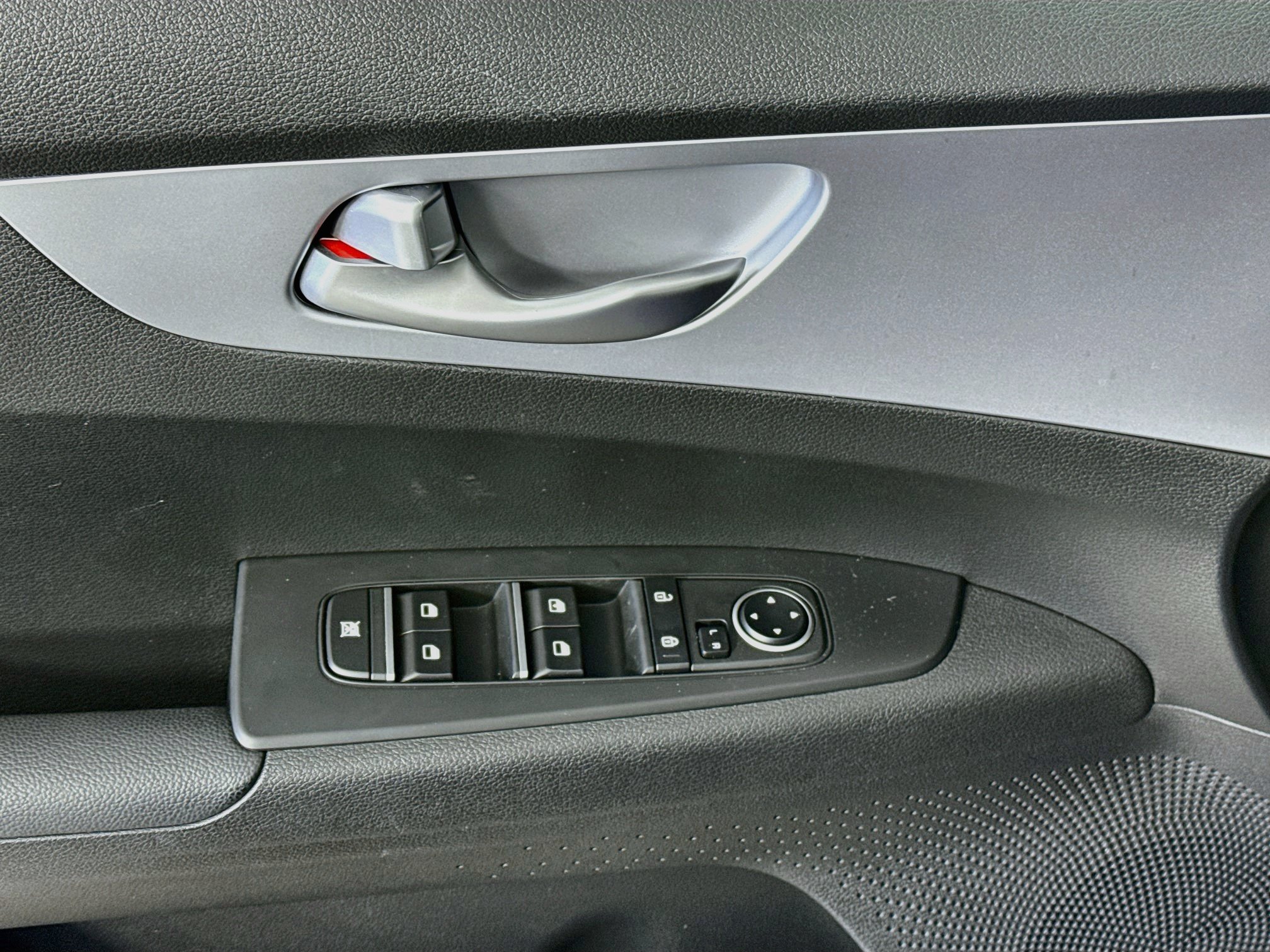 Used 2023 Kia Forte LXS FWD image 17