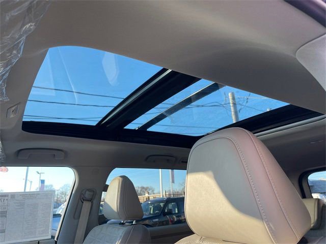 New 2025 Nissan Armada Platinum Reserve image 12