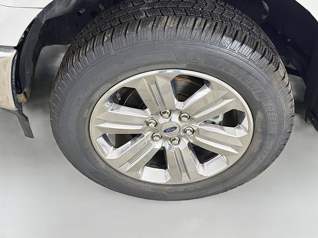 Used 2019 Ford F150 XLT w/ Equipment Group 302A Luxury AWD/4WD image 19